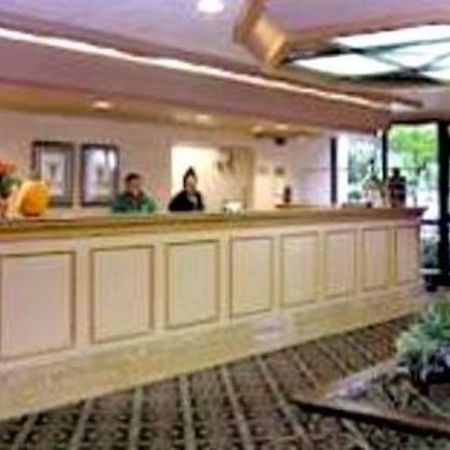Quality Inn Market Center Dallas Exterior photo