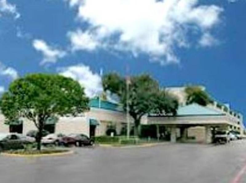 Quality Inn Market Center Dallas Exterior photo